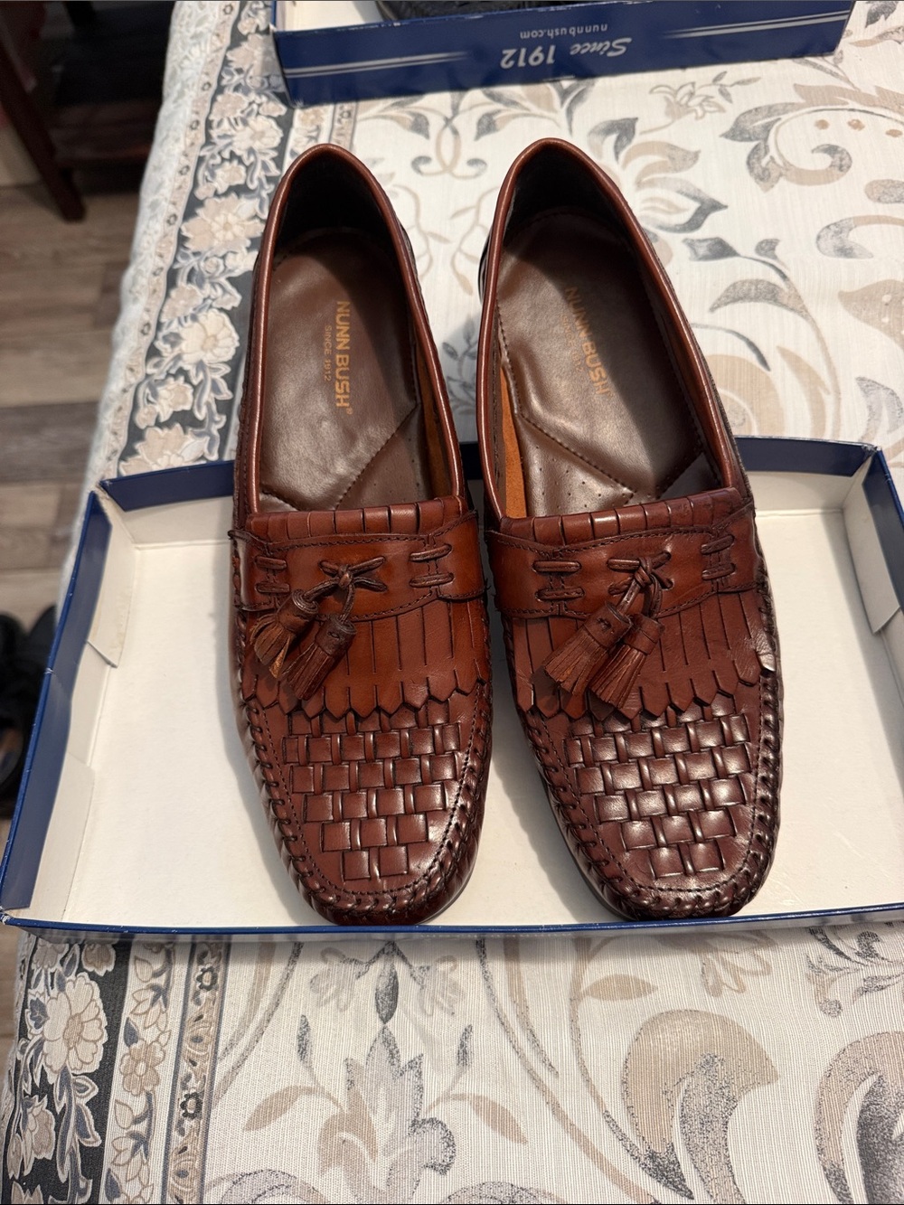 Nunn Bush Men’s Chestnut Brown Tassel Woven Loafers